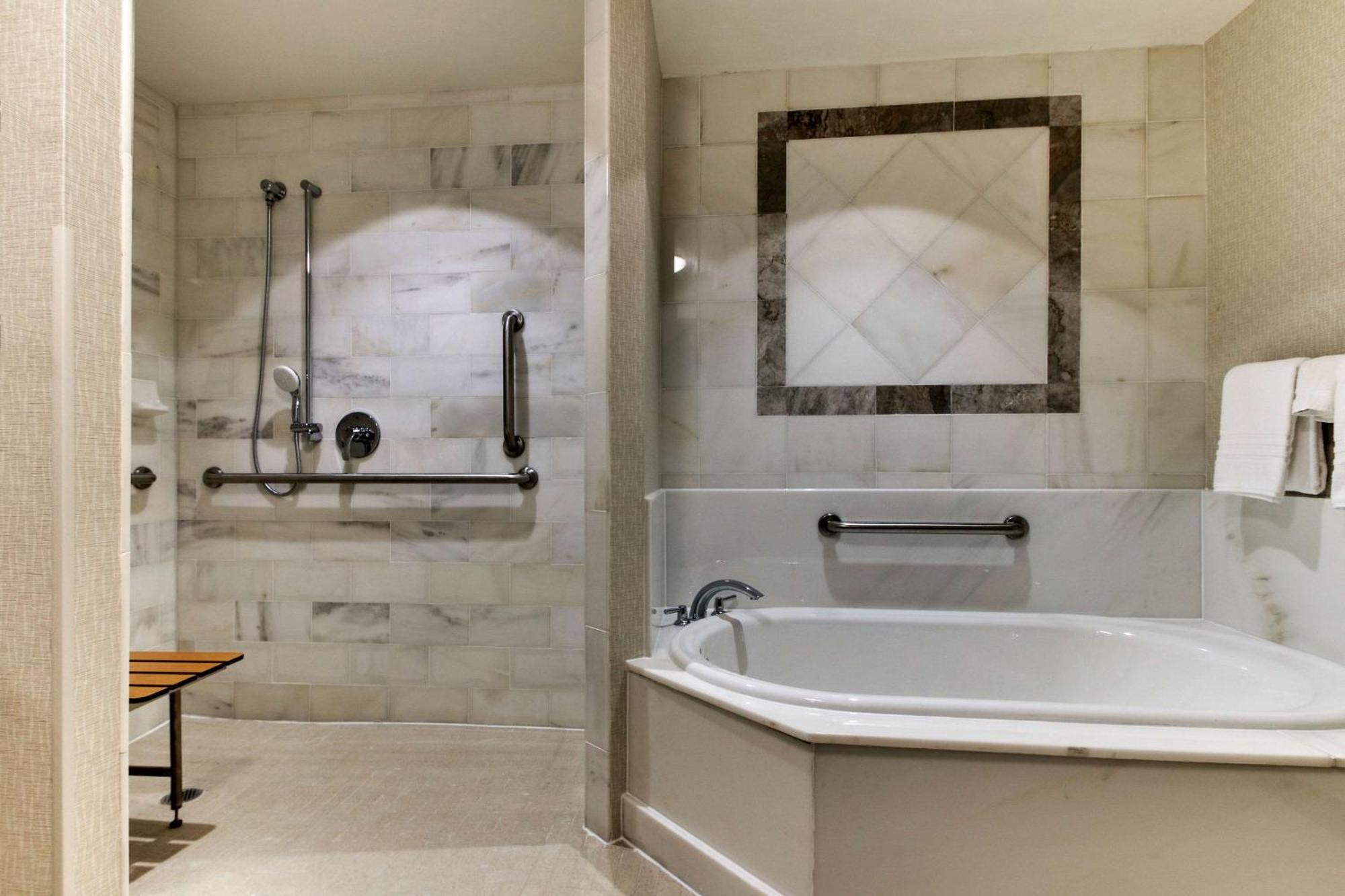 Drury Plaza Hotel Richmond Glen Allen Esterno foto